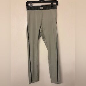 Alo Women's Airlift High-Waist 7/8 Line Up Leggings Green, Size Medium